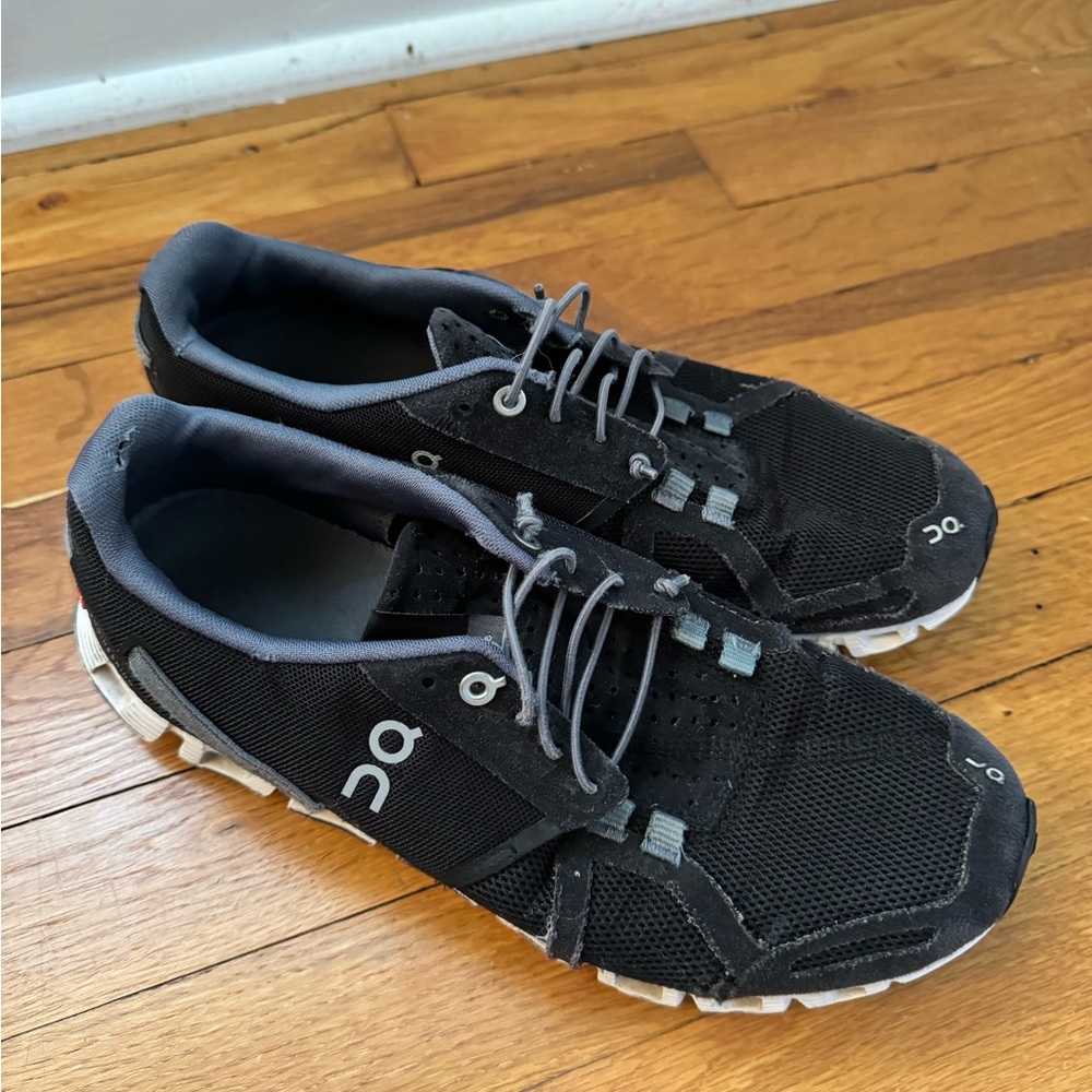 On cloud sneaker